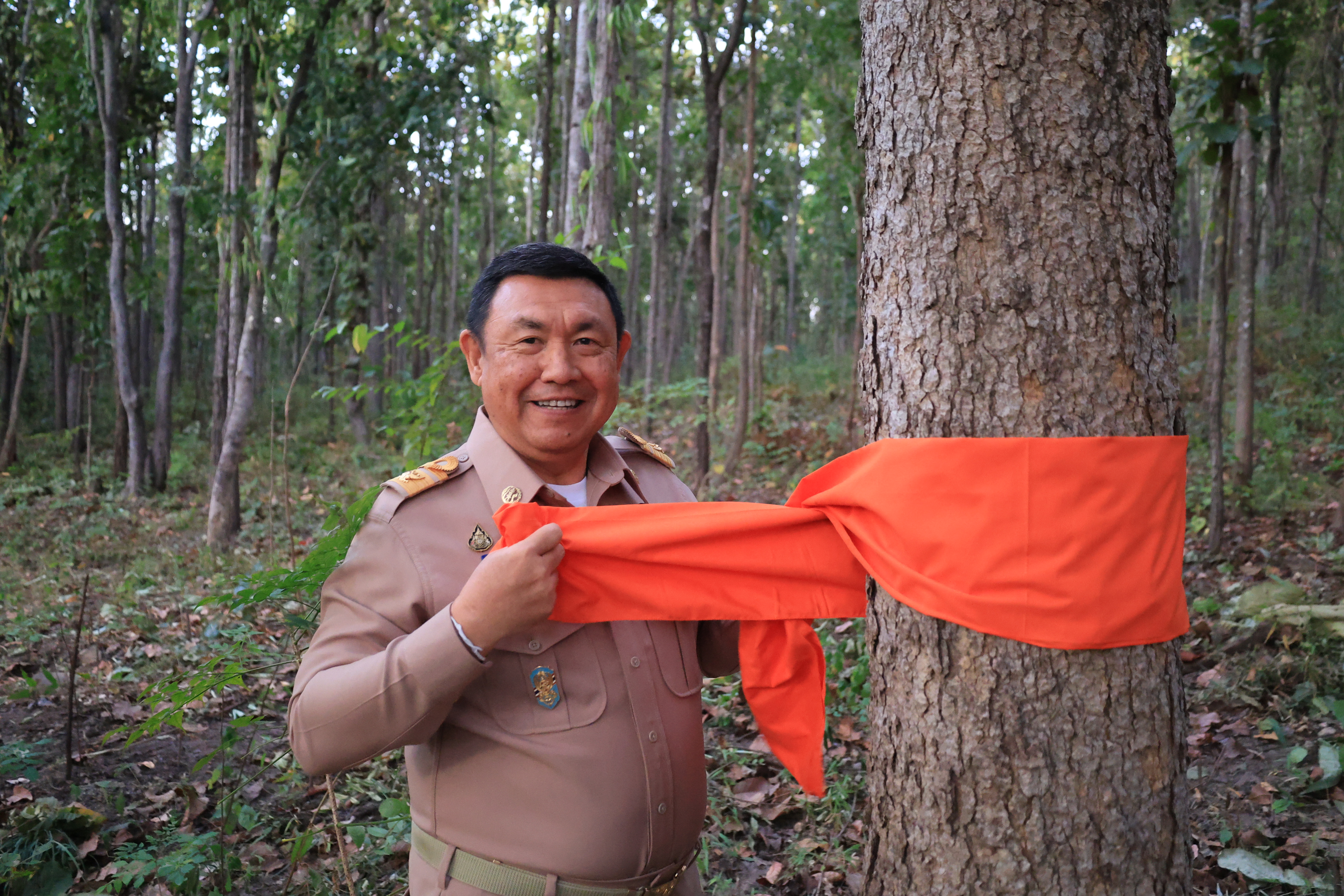 title - องคมนตรี ลงพื้นที่ติดตามและขับเคลื่อนโครงการพัฒนาพื้นที่ลุ่มน้ำแม่อาวอันเนื่องจากพระราชดำริ ตำบลนครเจดีย์ อำเภอป่าซาง จังหวัดลำพูน